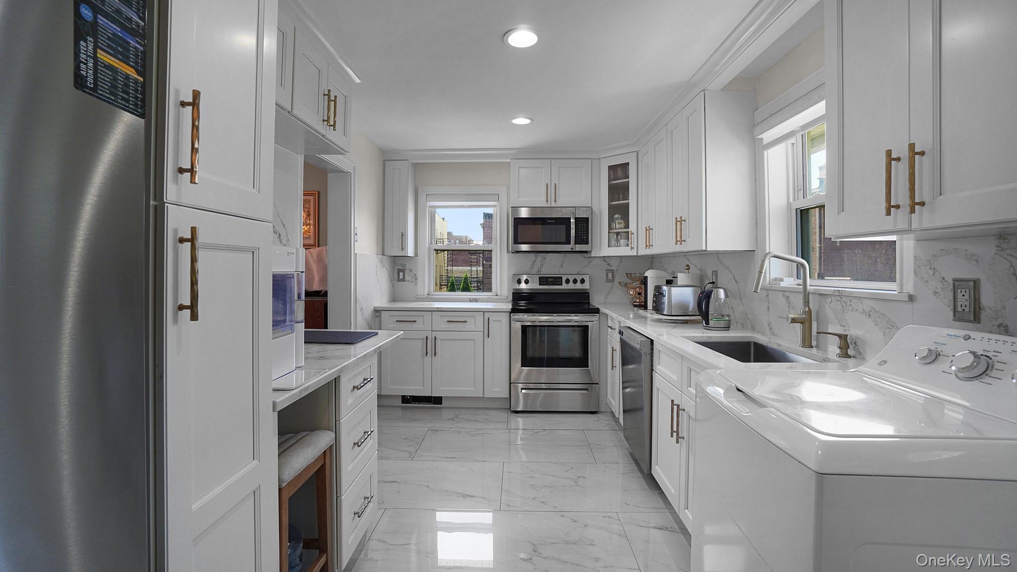 Single Family Edgewood Avenue Westchester County, NY 10704, MLS-1026456-9