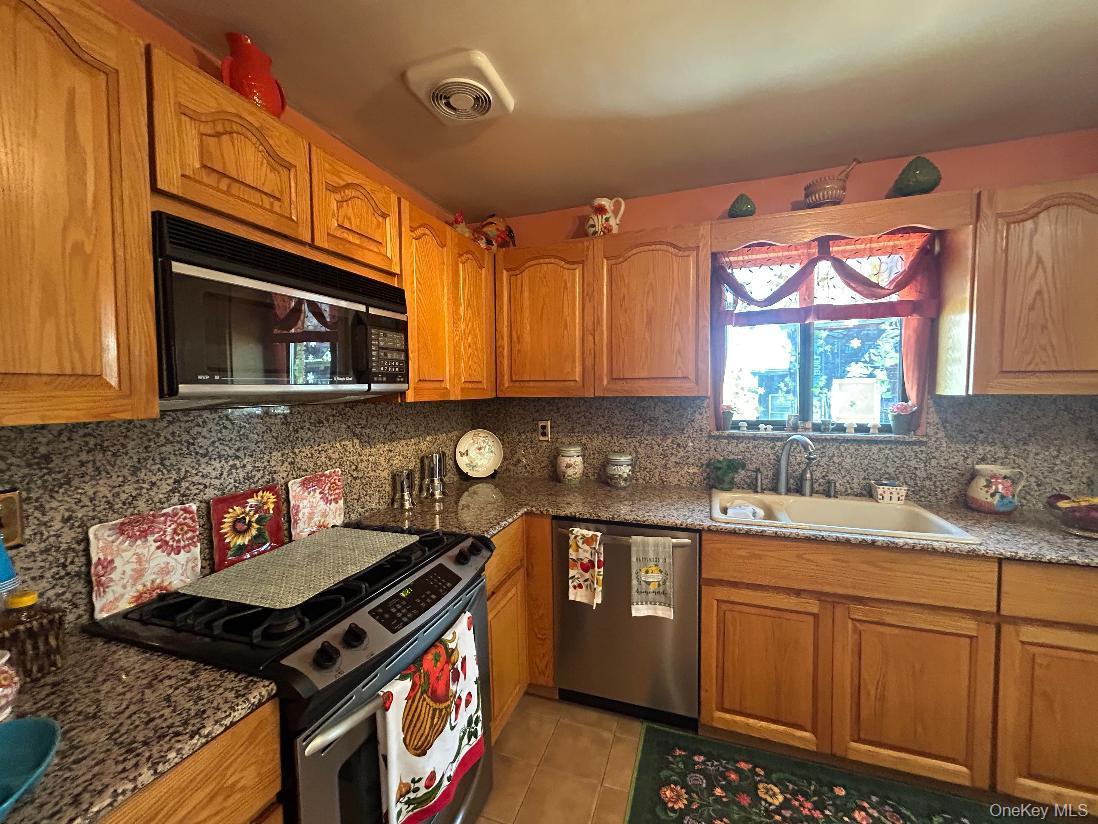 Single Family 136th Street  Queens, NY 11356, MLS-1026466-3