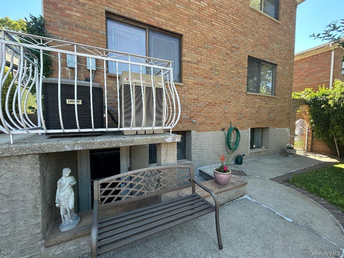Single Family 136th Street  Queens, NY 11356, MLS-1026466-34