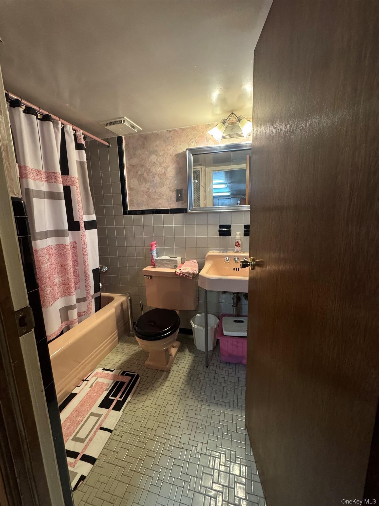 Single Family Margaret Place Queens, NY 11385, MLS-1026488-14