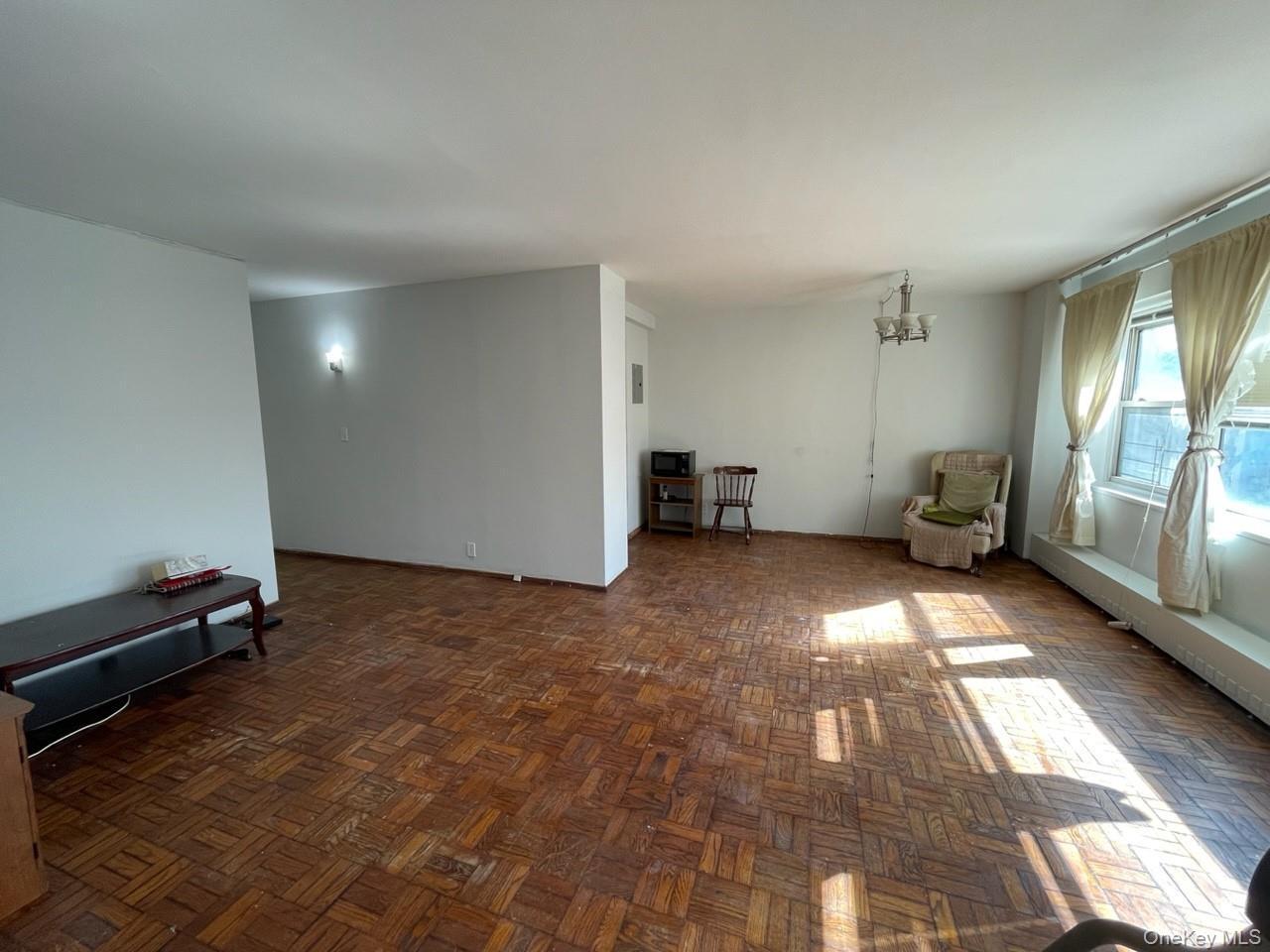 Apartment Fordham Hill Oval  Bronx, NY 10458, MLS-1026501-3