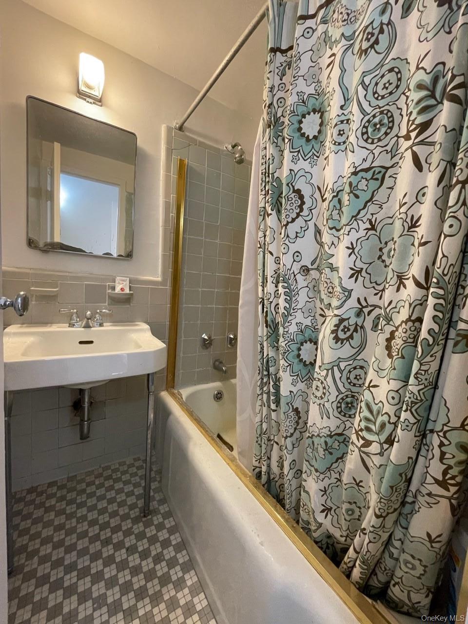 Apartment Fordham Hill Oval  Bronx, NY 10458, MLS-1026501-7