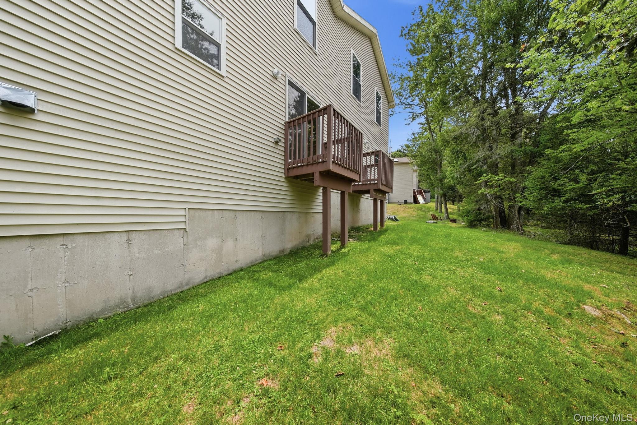 Single Family Deerfield Court  Sullivan County, NY 12775, MLS-1026542-25