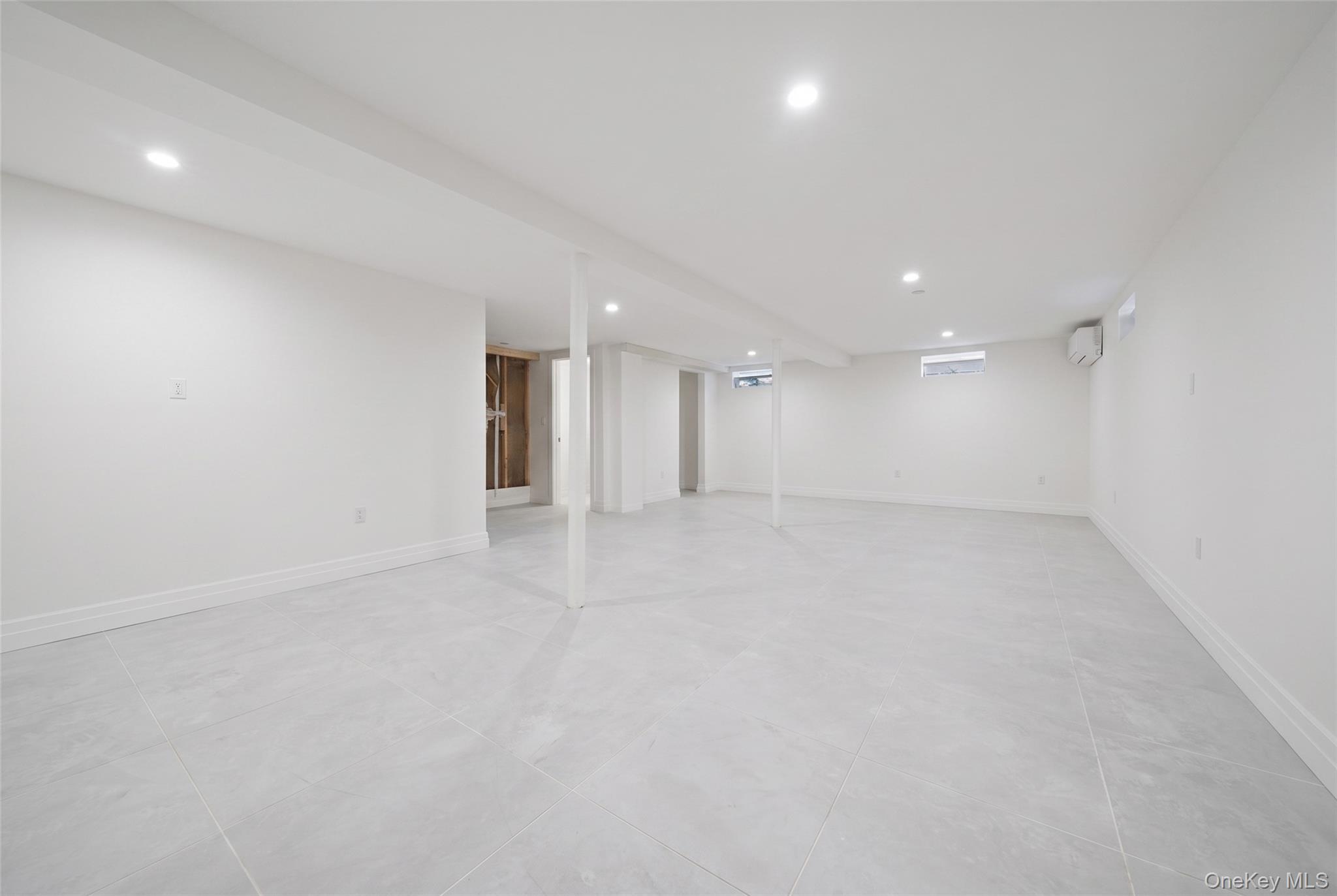 Single Family 143rd Avenue Queens, NY 11422, MLS-1026592-12