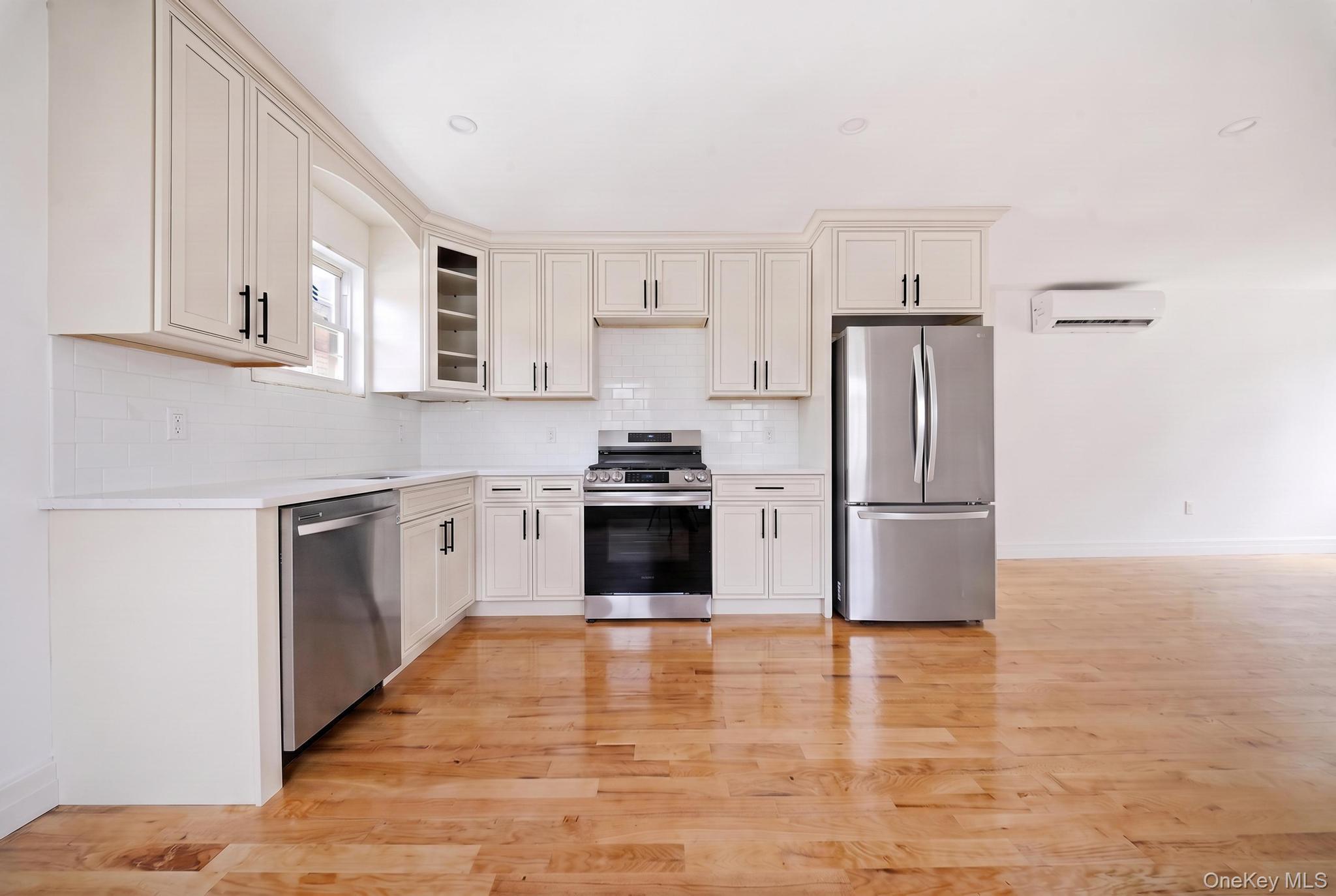 Single Family 143rd Avenue Queens, NY 11422, MLS-1026592-15