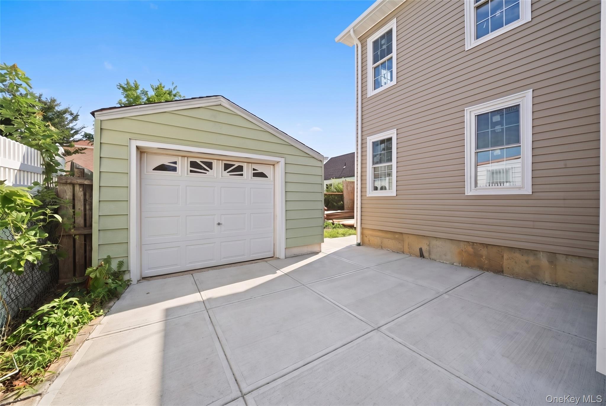 Single Family 143rd Avenue Queens, NY 11422, MLS-1026592-5