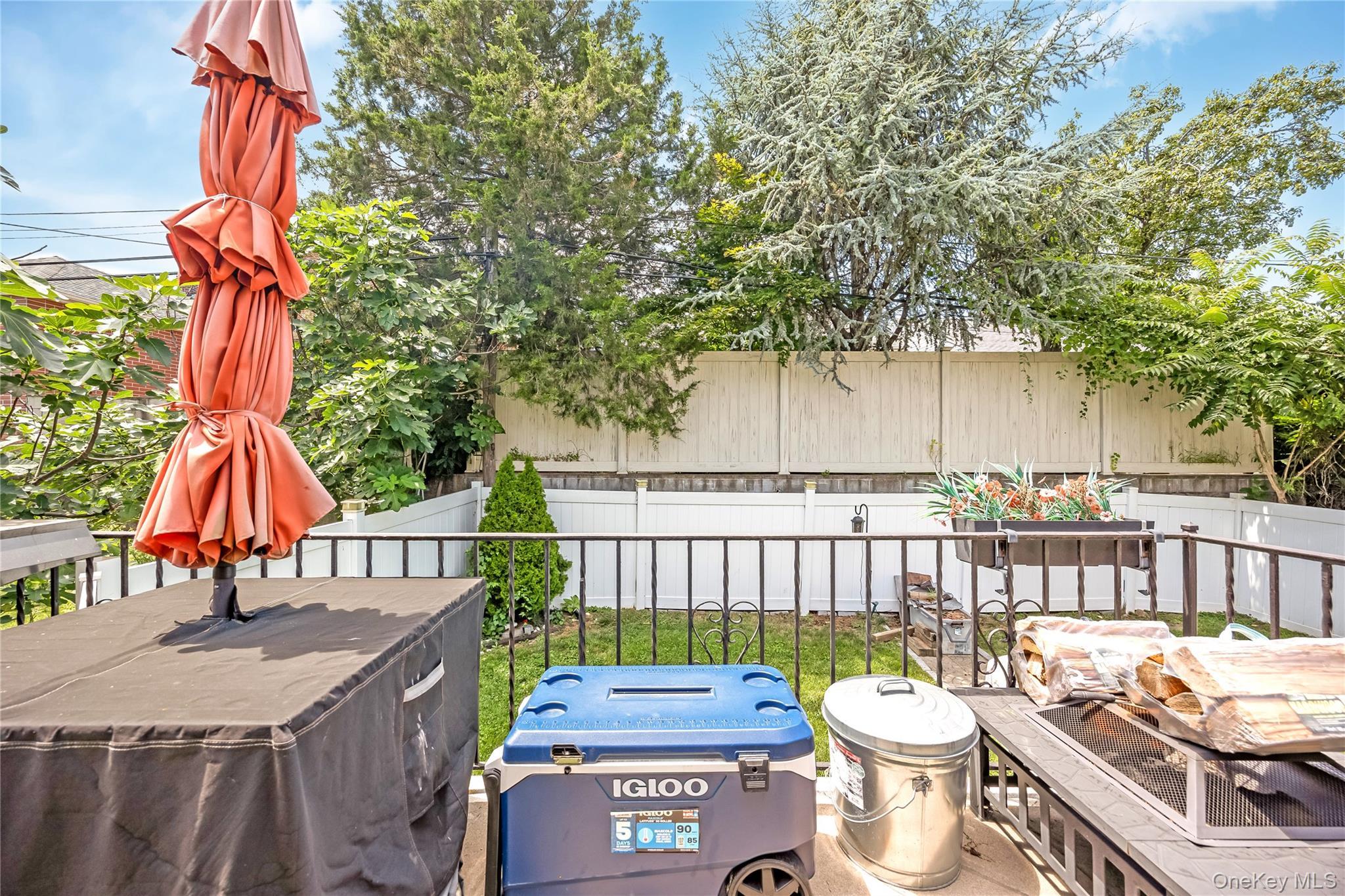 Single Family 202nd Street Queens, NY 11360, MLS-1026608-22