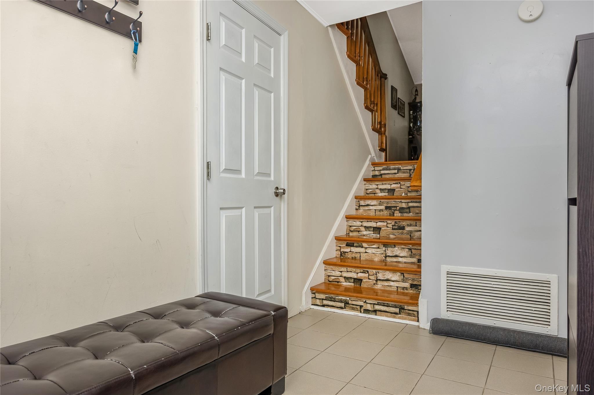 Single Family 202nd Street Queens, NY 11360, MLS-1026608-5