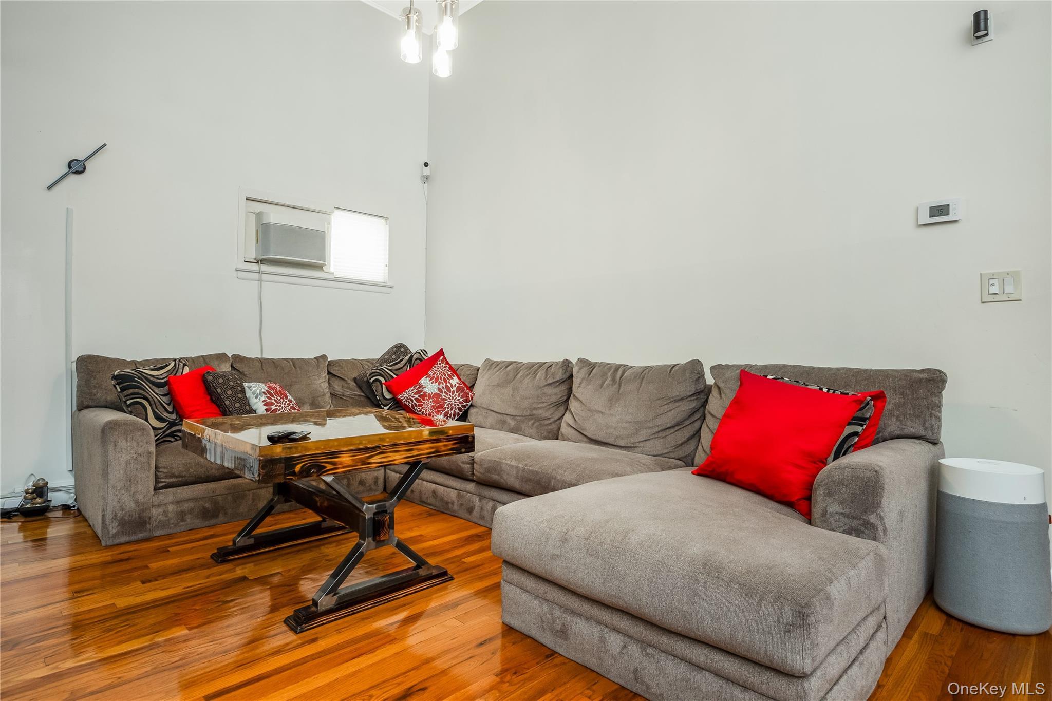 Single Family 202nd Street Queens, NY 11360, MLS-1026608-8