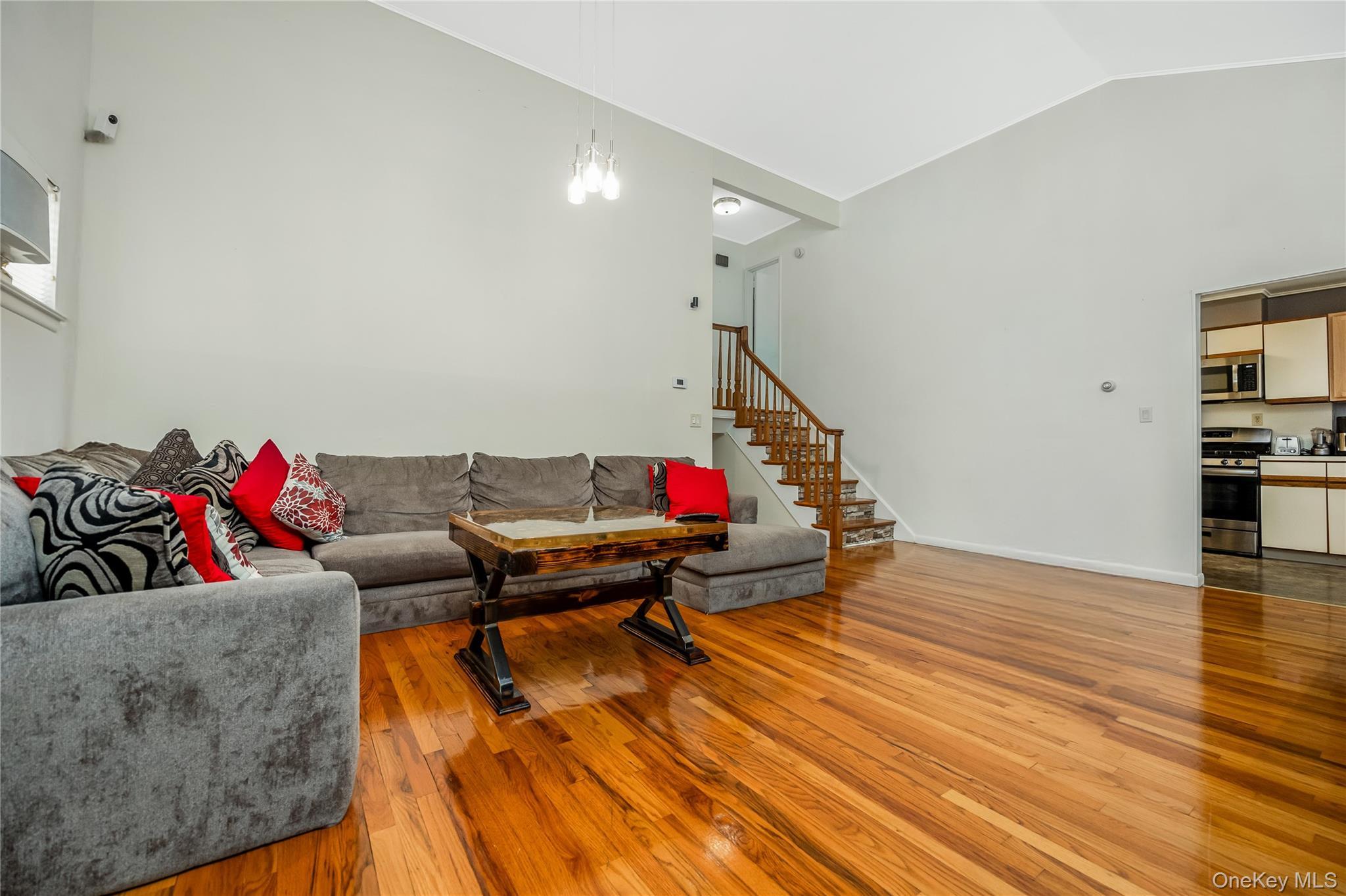 Single Family 202nd Street Queens, NY 11360, MLS-1026608-9