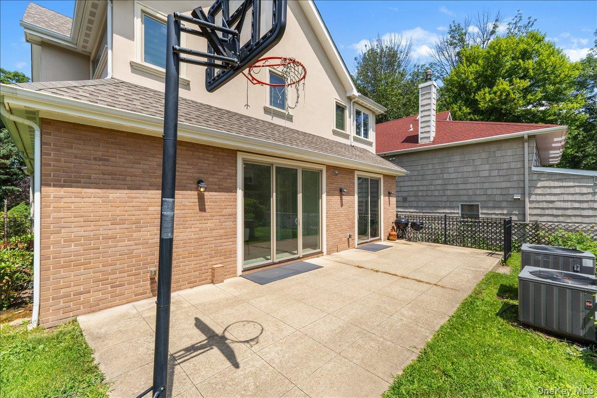 Single Family Forest Lane  Nassau County, NY 11024, MLS-1026632-43
