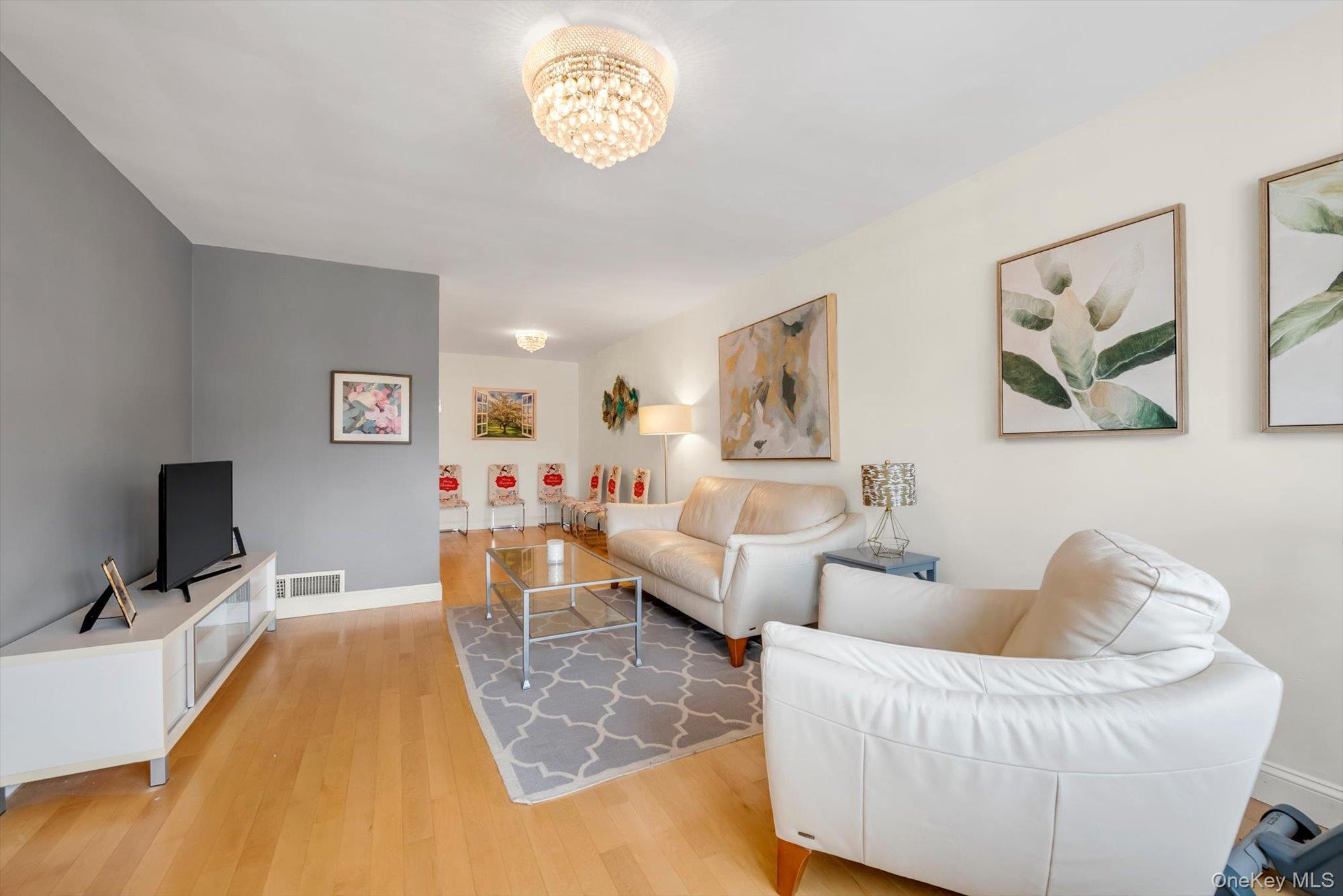 Single Family 11th Avenue Queens, NY 11357, MLS-1026644-3