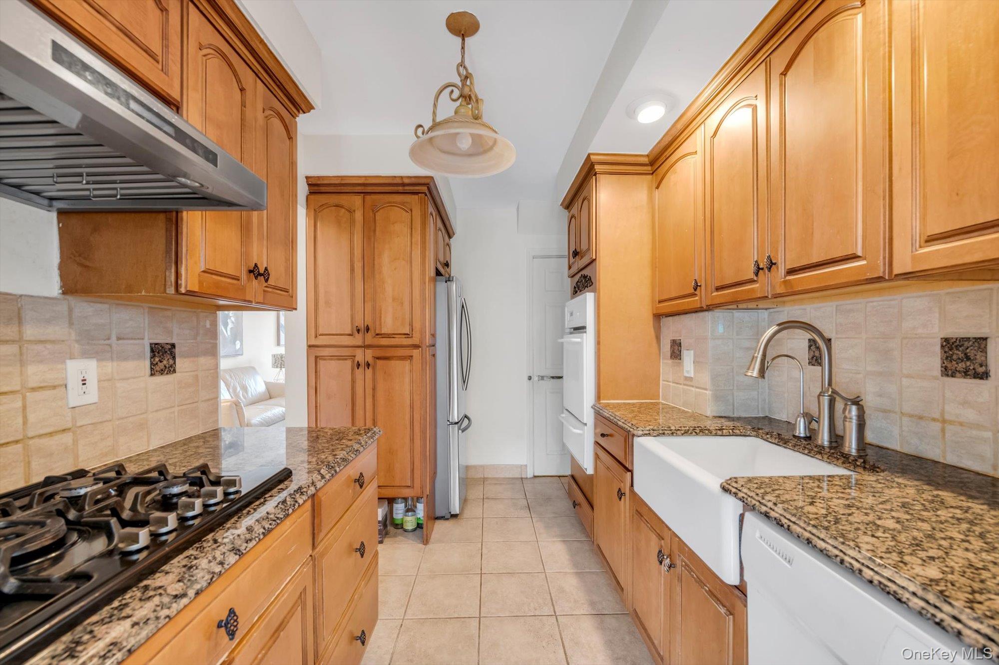 Single Family 11th Avenue Queens, NY 11357, MLS-1026644-5