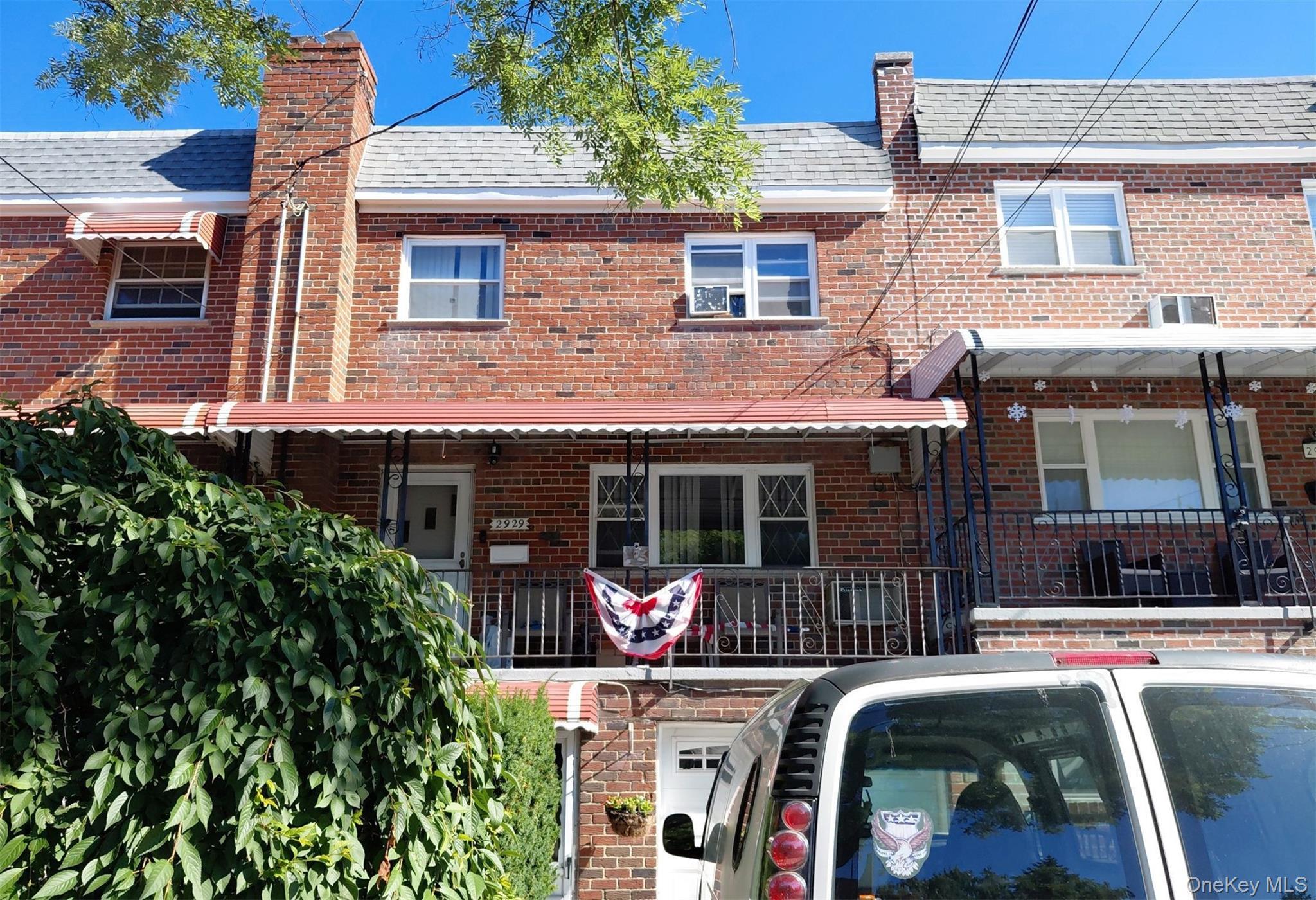 Single Family Harding Avenue  Bronx, NY 10465, MLS-1026649-3