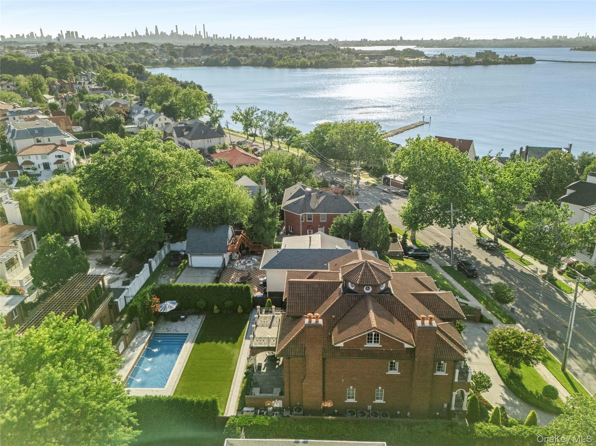 Single Family Boulevard Queens, NY 11357, MLS-1026678-25