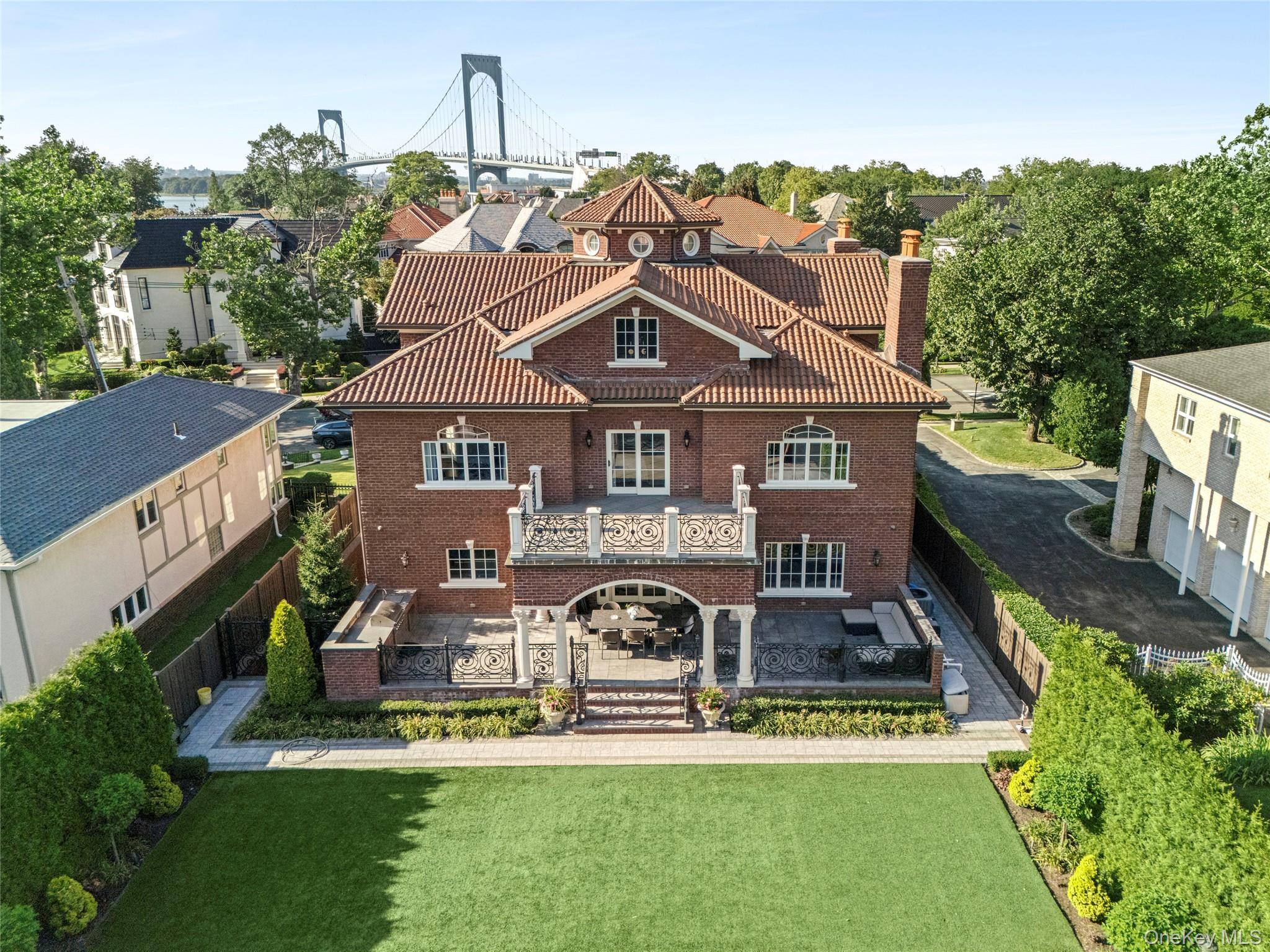 Single Family Boulevard Queens, NY 11357, MLS-1026678-3