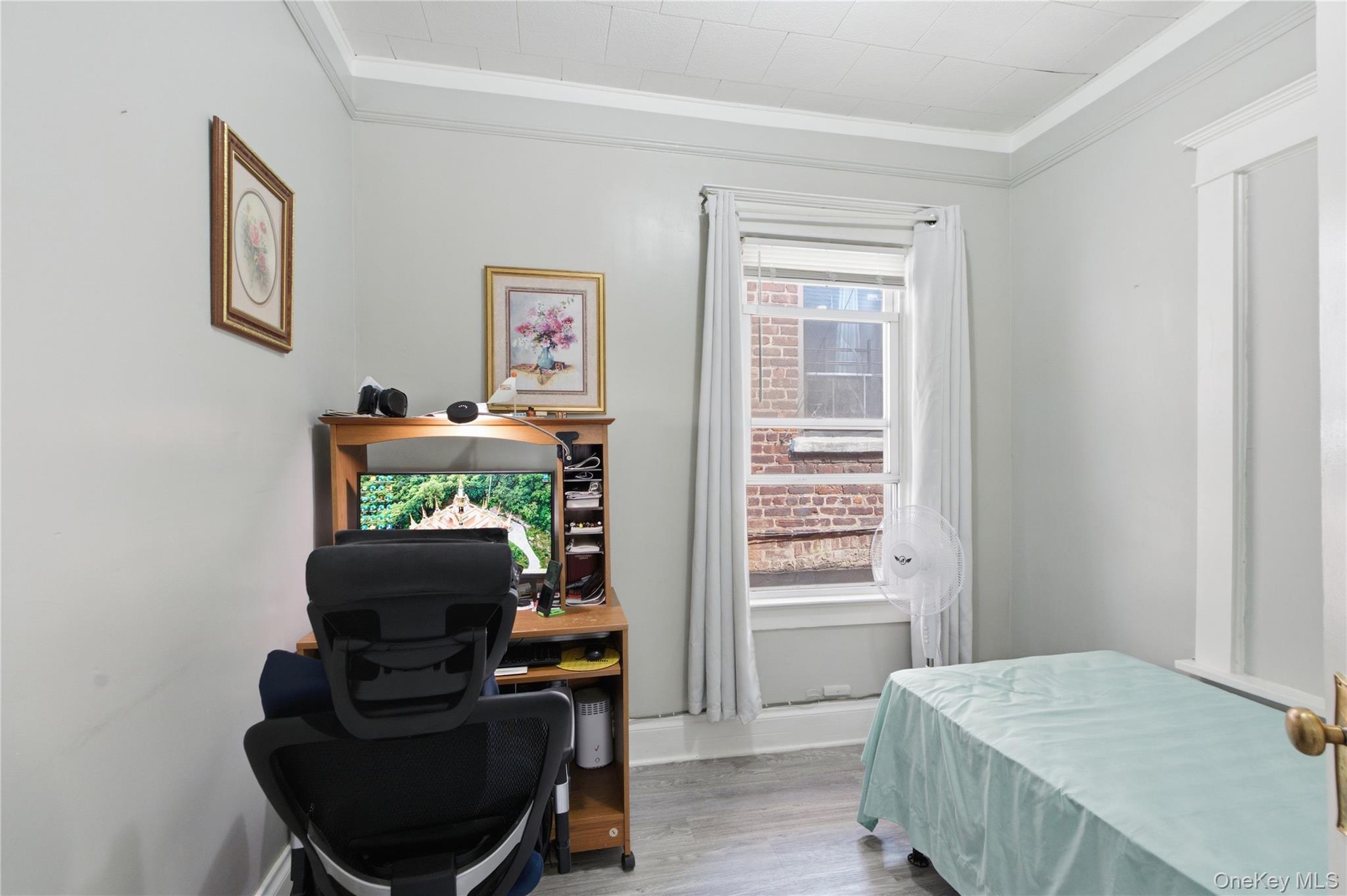 Single Family E 227th Street Bronx, NY 10466, MLS-1026710-10