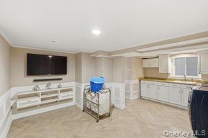 Single Family E 227th Street Bronx, NY 10466, MLS-1026710-12