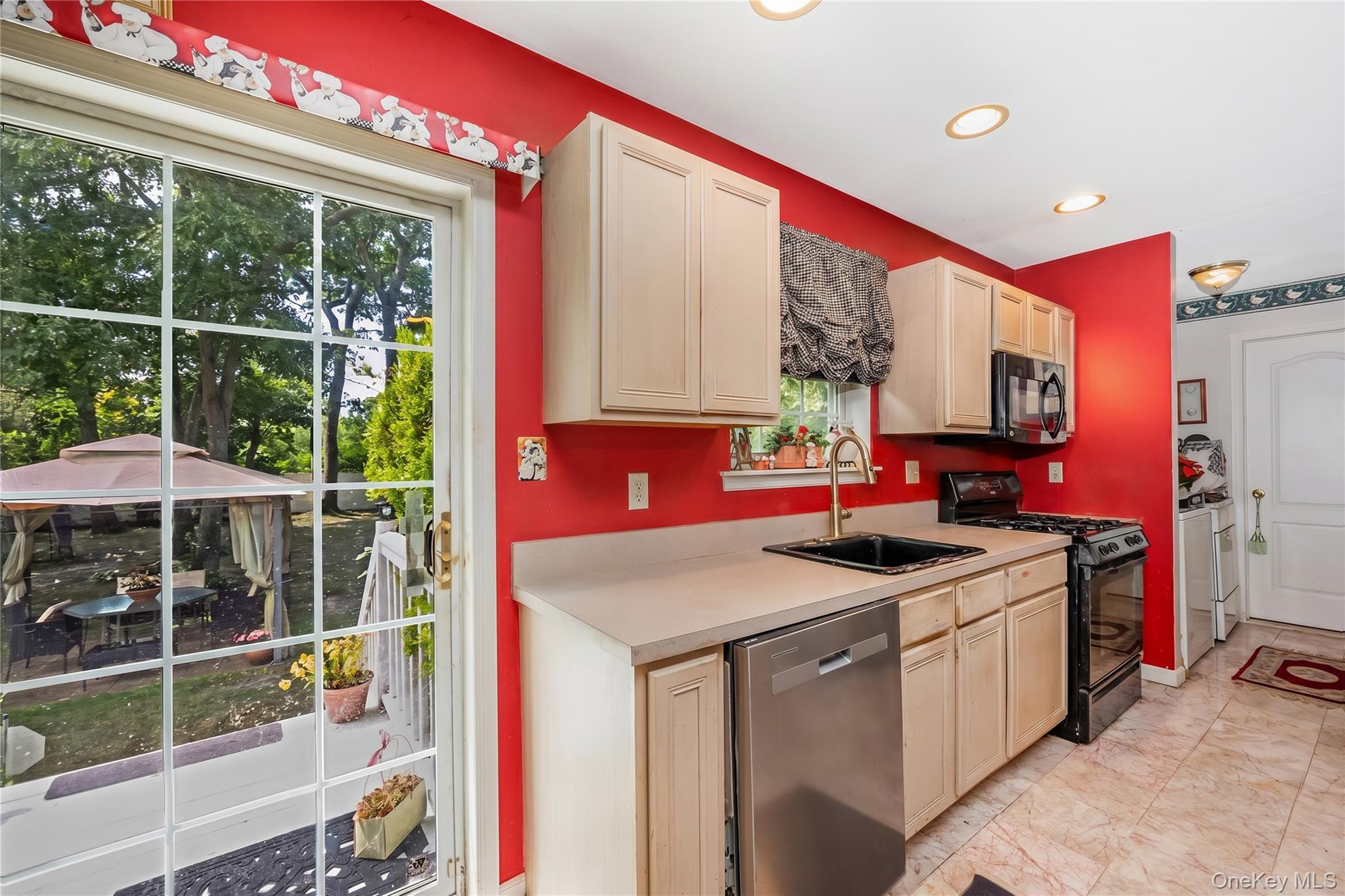 Single Family Gaetano Lane Suffolk County, NY 11727, MLS-1026713-12