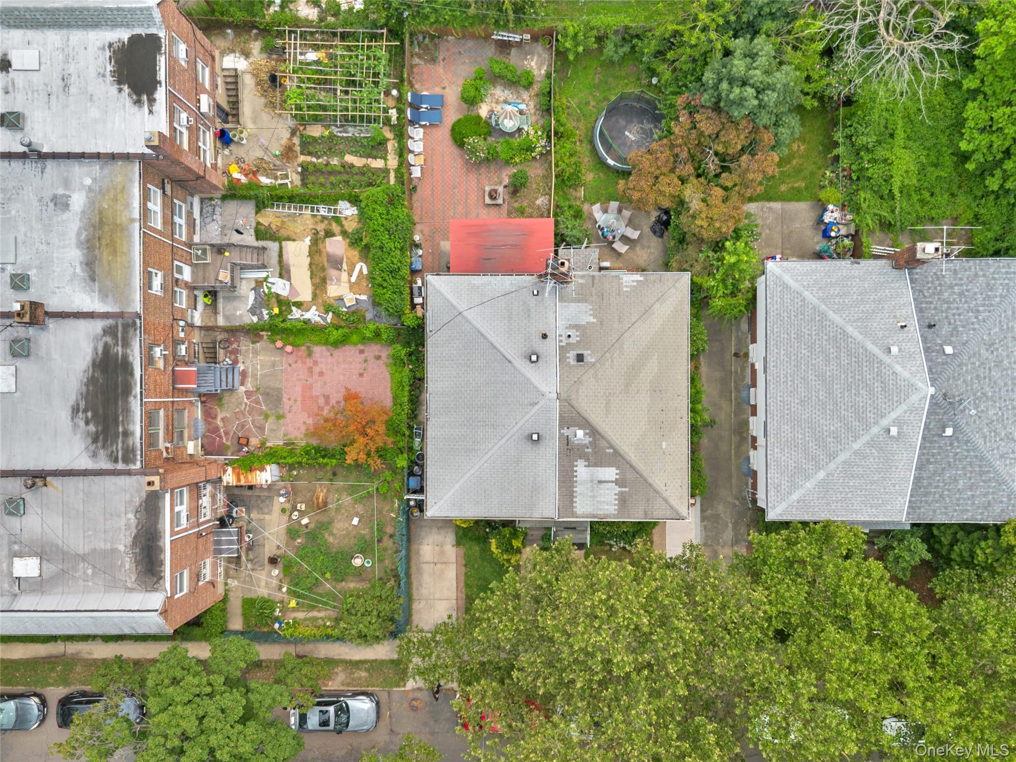 Single Family 175th Street  Queens, NY 11365, MLS-1026720-29