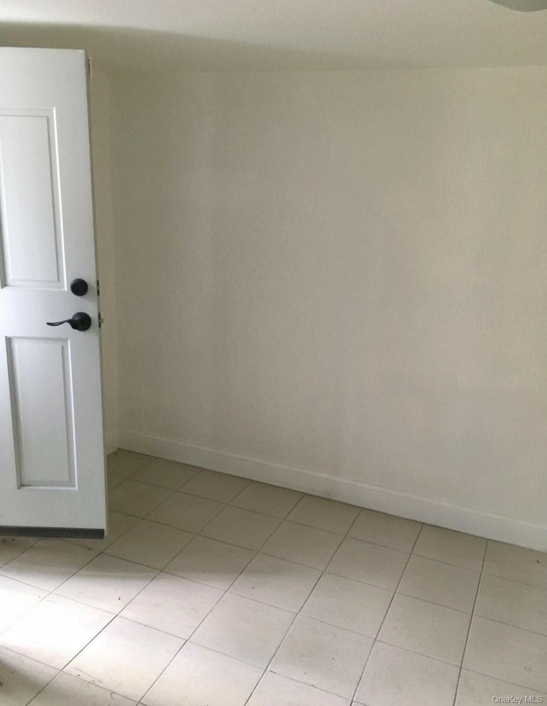 Single Family E 223rd Street  Bronx, NY 10466, MLS-1026727-12