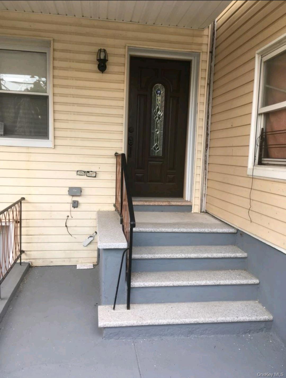 Single Family E 223rd Street  Bronx, NY 10466, MLS-1026727-15
