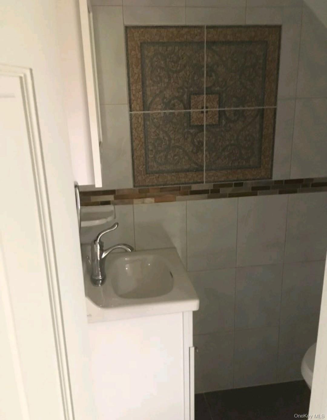 Single Family E 223rd Street  Bronx, NY 10466, MLS-1026727-5