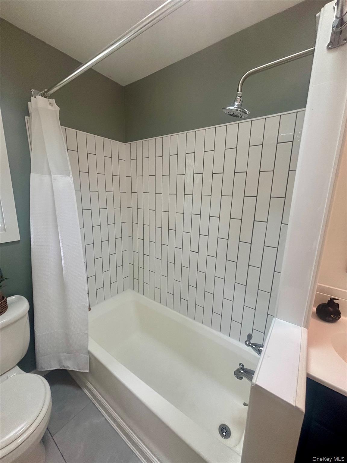 Single Family Hankin Loop Dutchess County, NY 12601, MLS-1026736-16