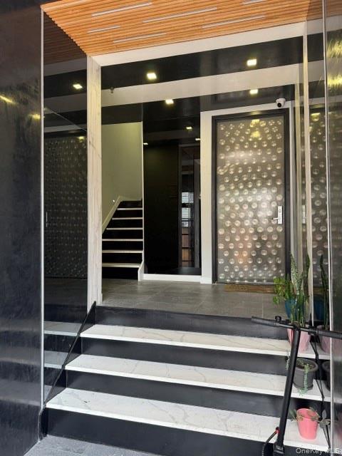 Apartment 103rd Street  Queens, NY 11368, MLS-1026744-15