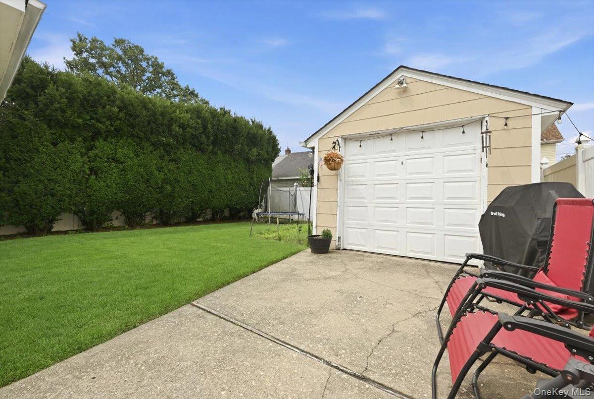Single Family Poplar Street Nassau County, NY 11552, MLS-1026802-19
