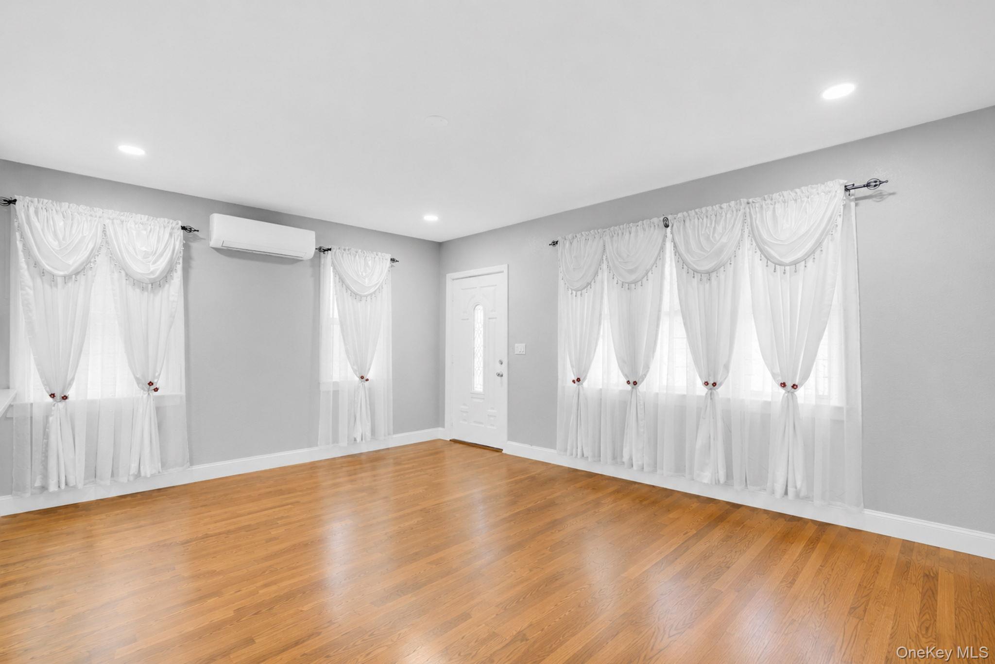 Single Family 210th Street Queens, NY 11428, MLS-1026808-16