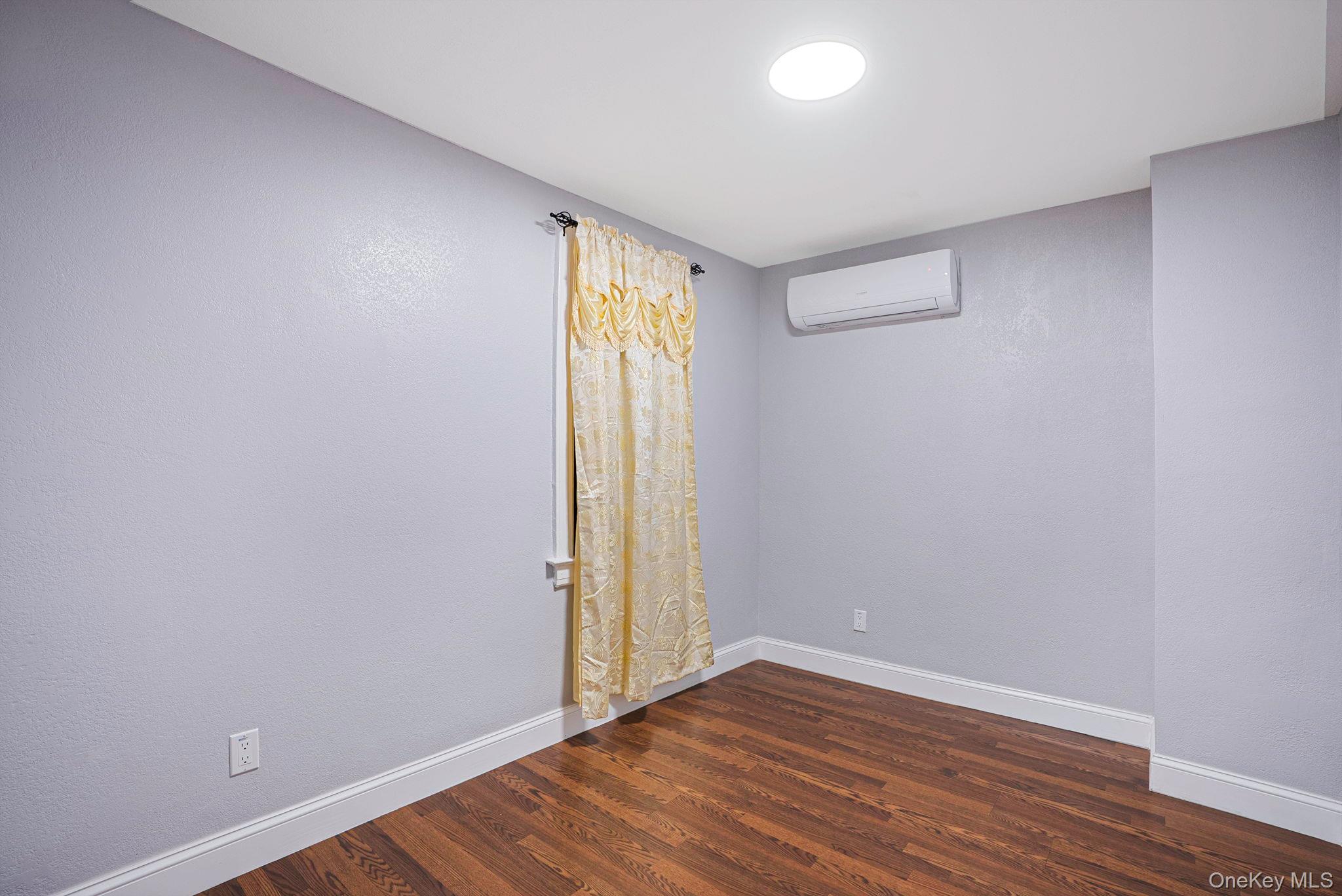 Single Family 210th Street Queens, NY 11428, MLS-1026808-33