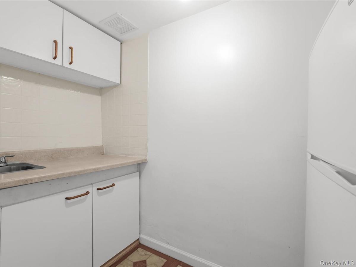 Single Family 76th Road Queens, NY 11367, MLS-1026817-24