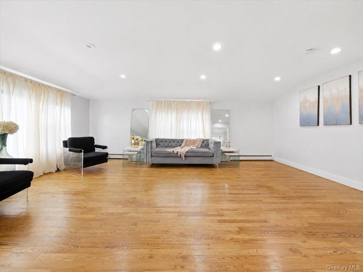Single Family Bentley Road Queens, NY 11422, MLS-1026823-12