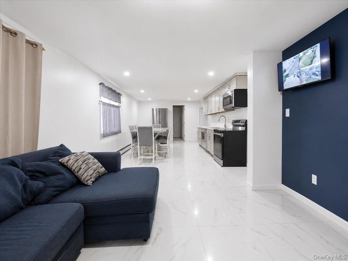 Single Family Bentley Road Queens, NY 11422, MLS-1026823-23