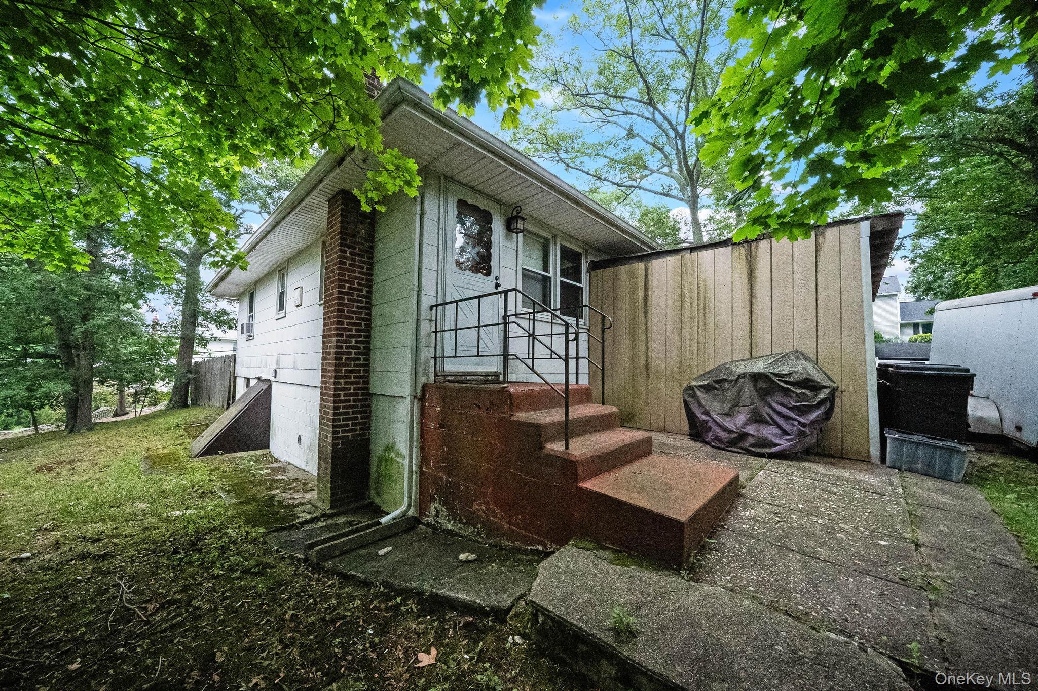 Single Family Dawn Road  Suffolk County, NY 11778, MLS-1026835-31