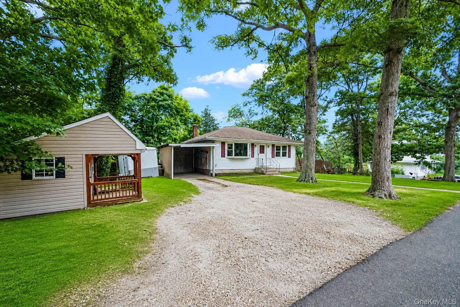 Single Family Dawn Road  Suffolk County, NY 11778, MLS-1026835-5