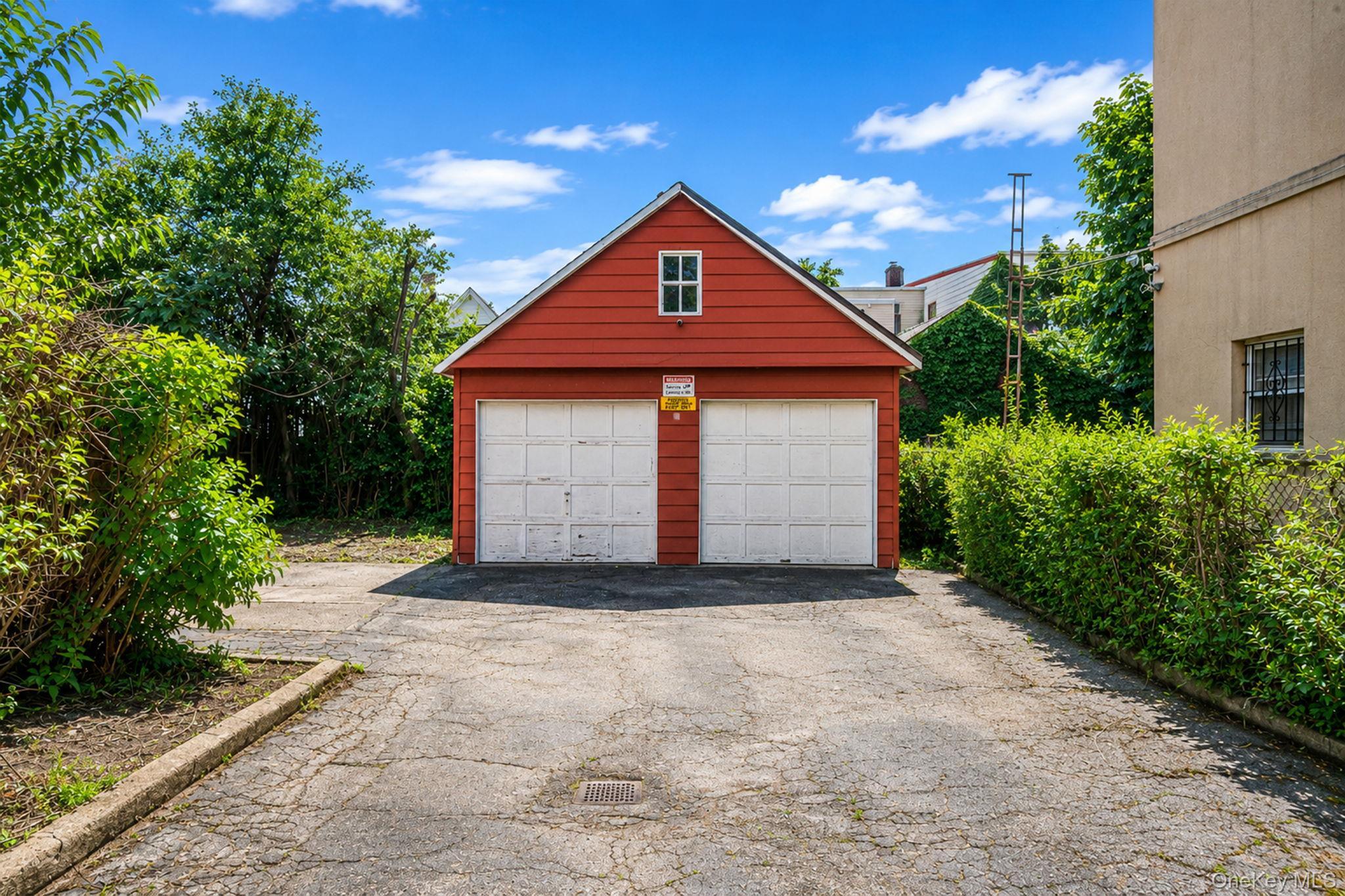 Single Family 72nd Street Queens, NY 11378, MLS-1026875-17