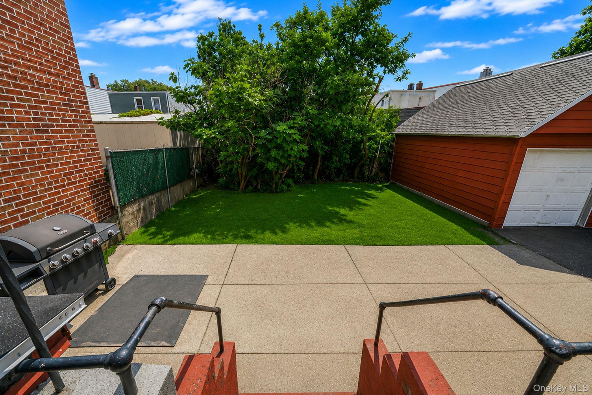 Single Family 72nd Street Queens, NY 11378, MLS-1026875-21