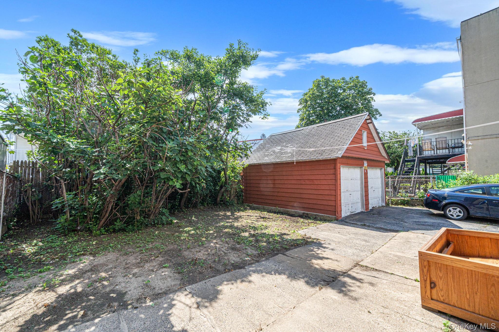 Single Family 72nd Street Queens, NY 11378, MLS-1026875-25