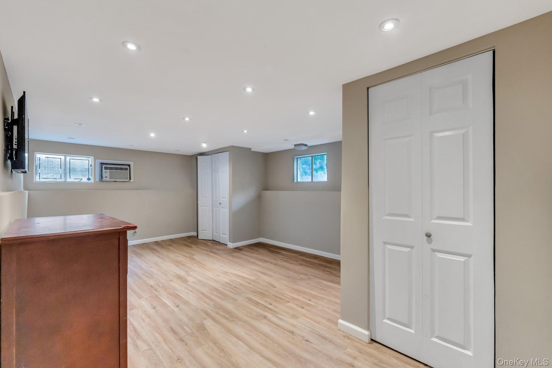 Single Family Cornelia Lane  Suffolk County, NY 11755, MLS-1026900-44