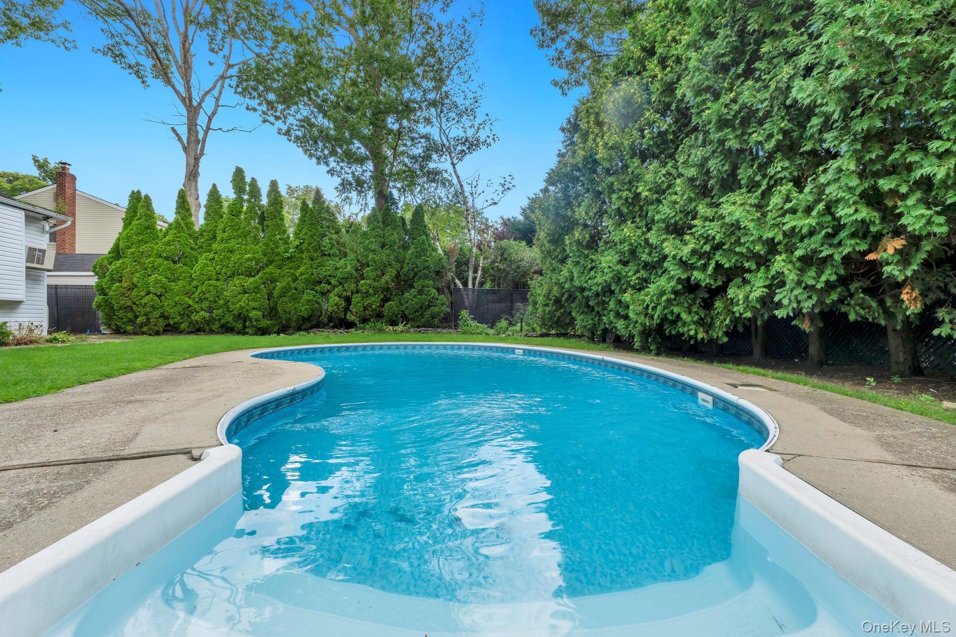 Single Family Cornelia Lane  Suffolk County, NY 11755, MLS-1026900-8