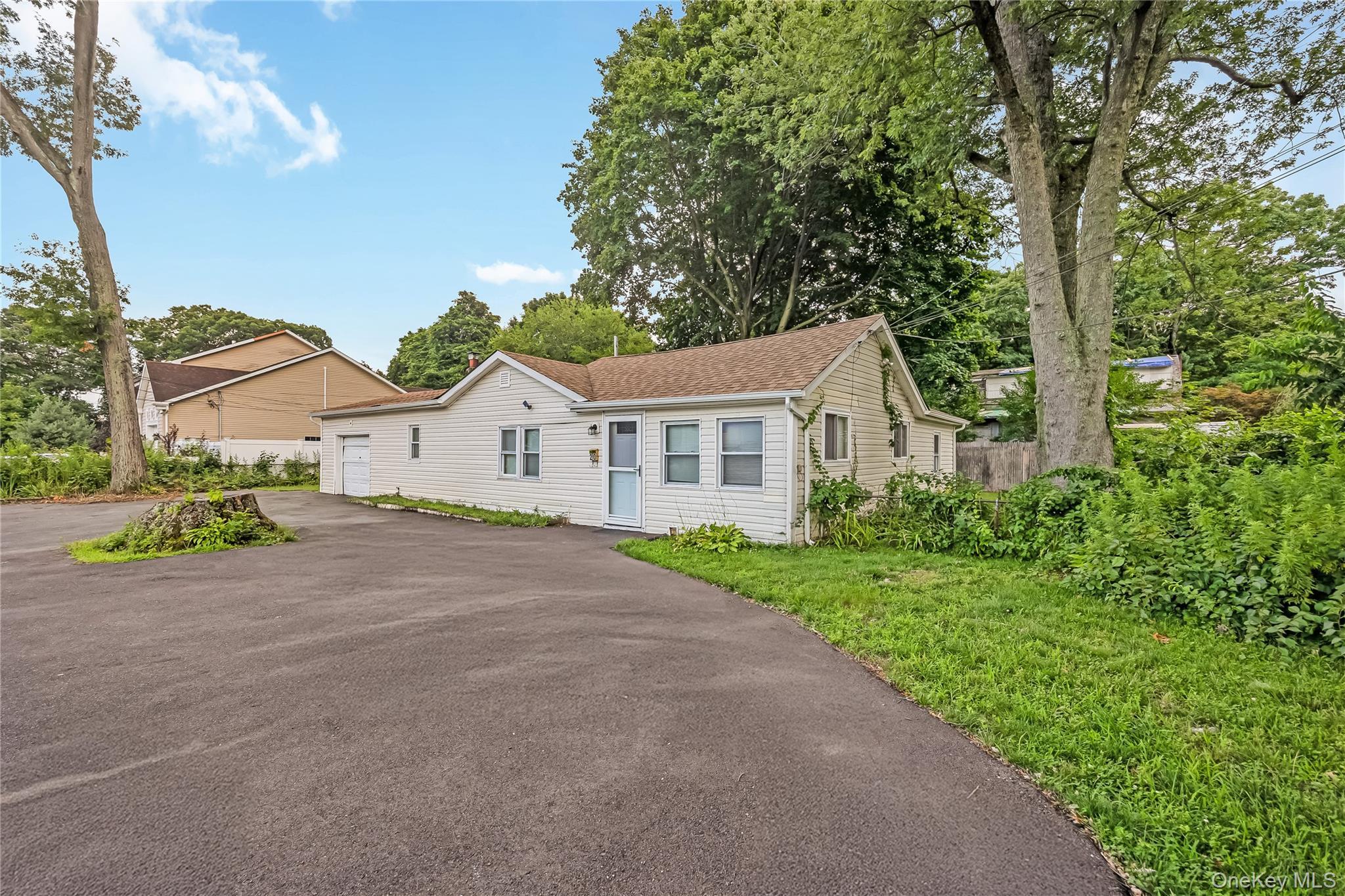 Single Family Buchanan Avenue Suffolk County, NY 11798, MLS-1026909-3