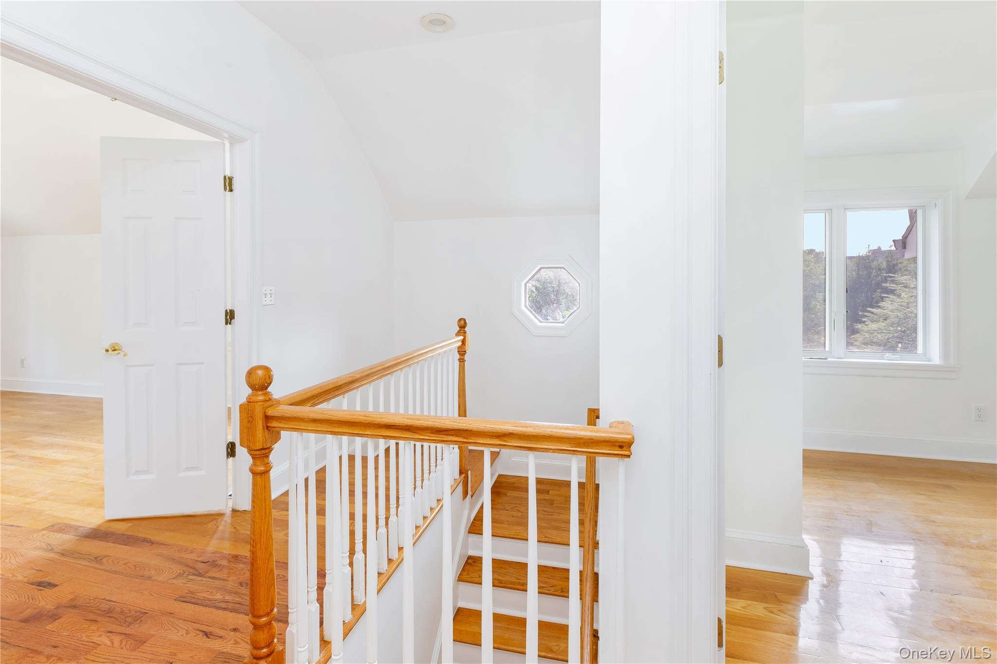 Single Family Delafield Avenue  Bronx, NY 10471, MLS-1026932-11