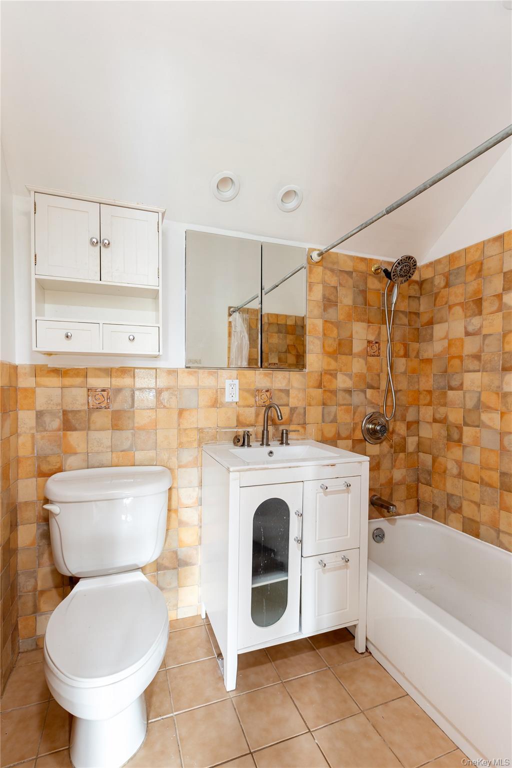 Single Family Delafield Avenue  Bronx, NY 10471, MLS-1026932-17