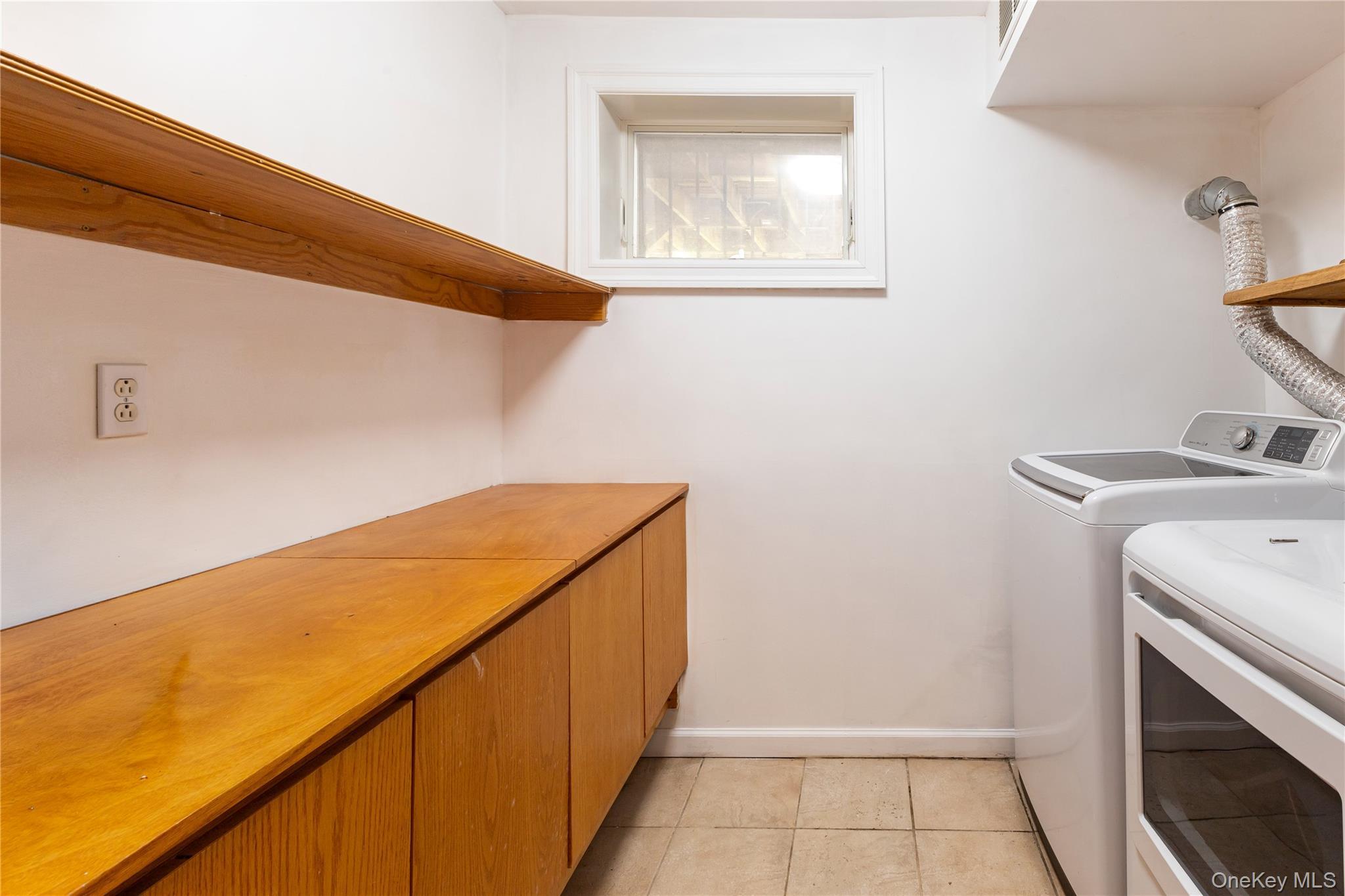 Single Family Delafield Avenue  Bronx, NY 10471, MLS-1026932-20