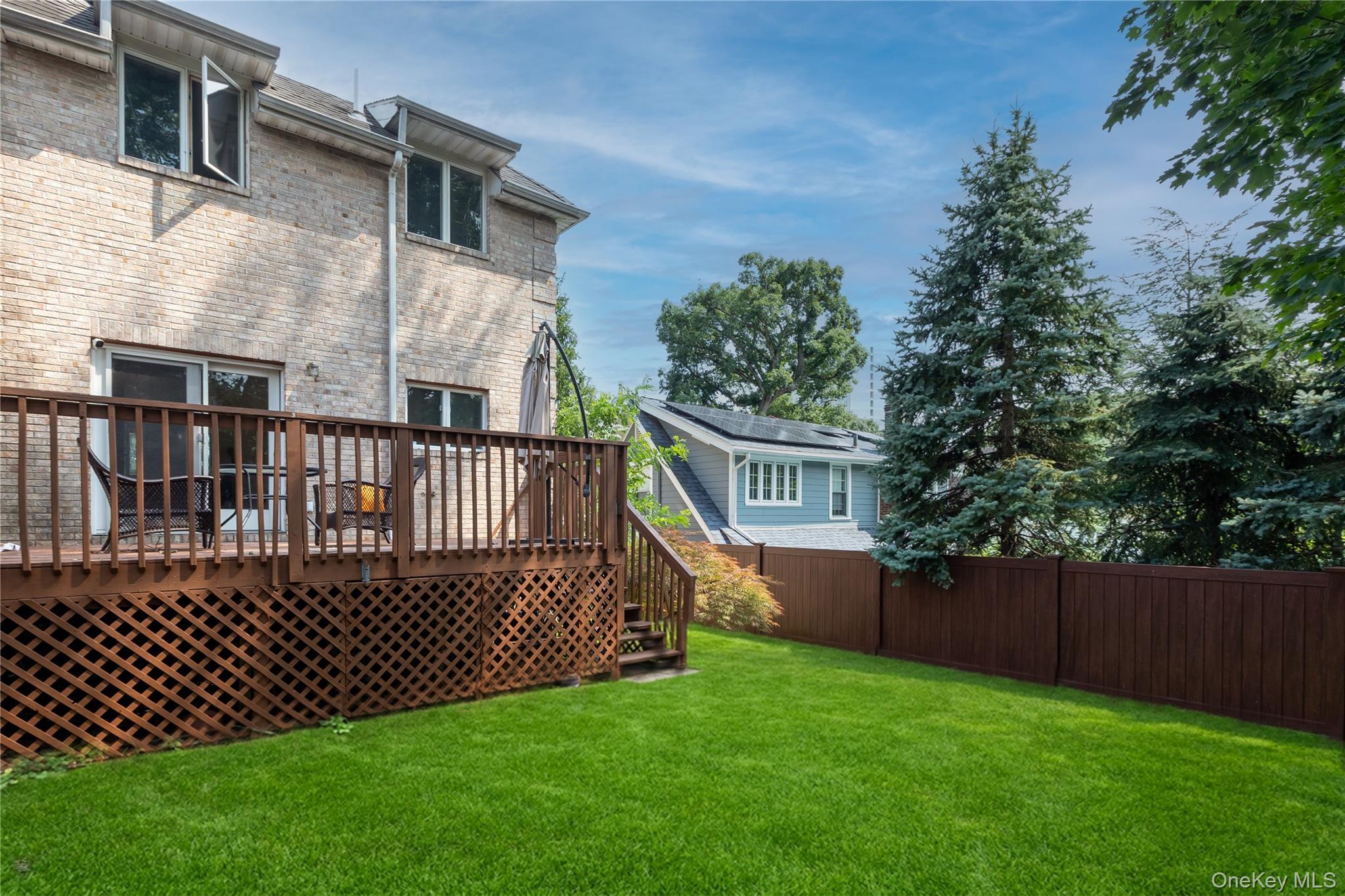 Single Family Delafield Avenue  Bronx, NY 10471, MLS-1026932-22