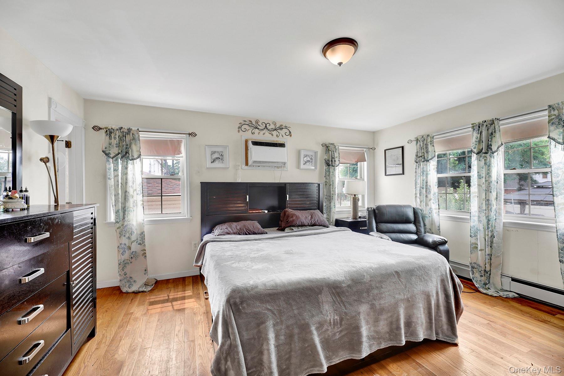 Single Family Baisley Boulevard Queens, NY 11434, MLS-1026980-10