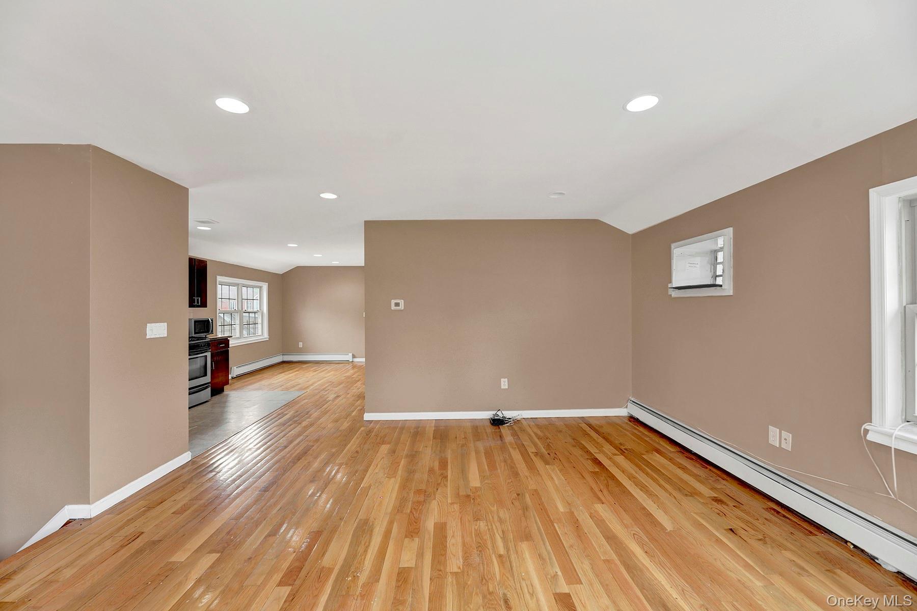 Single Family Baisley Boulevard Queens, NY 11434, MLS-1026980-18