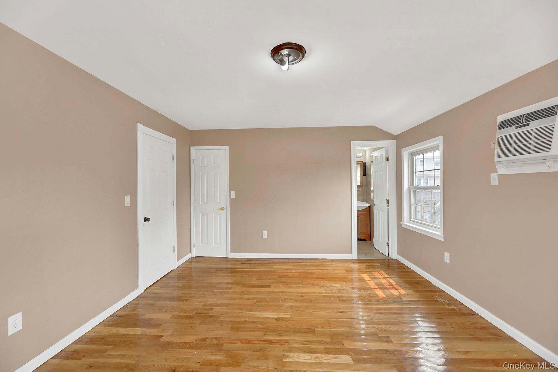 Single Family Baisley Boulevard Queens, NY 11434, MLS-1026980-23